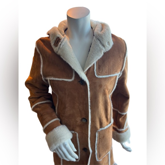 UGG Shearling/ Suede Coat with hood. Mid length, size small, excellent condition - Picture 5 of 7